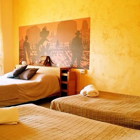 Movie Bed & Breakfast 2*